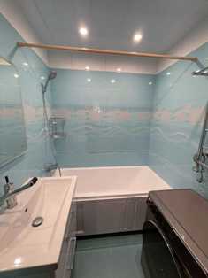 Как оформить ванную комнату в морском стиле с помощью сантехники и декора
