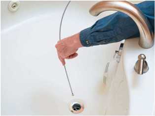 Как снизить риск возникновения засоров и проблем с канализацией в ванной?